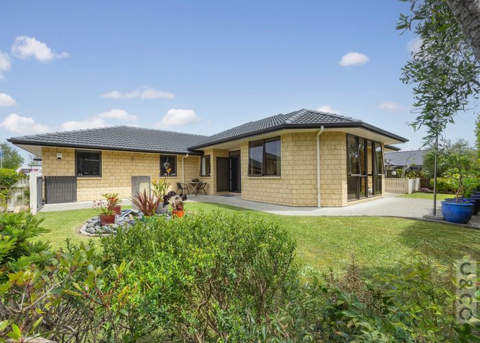  at 2 Orchard Lane, Huapai, Kumeu