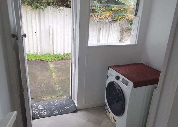 at 3/24 Tiri Tiri Road, Birkdale, North Shore City, Auckland