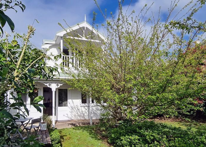  at 21 Vauxhall Road, Devonport, Auckland