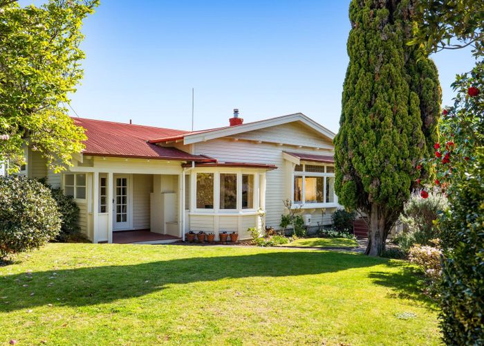  at 2 Roslyn Road, Bluff Hill, Napier, Hawke's Bay