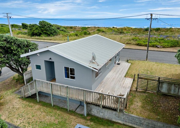  at 22 Marine Parade, Otaki Beach, Otaki