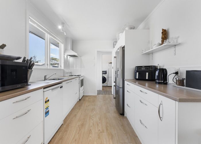  at 19 Rhodes Drive, Kelvin Grove, Palmerston North