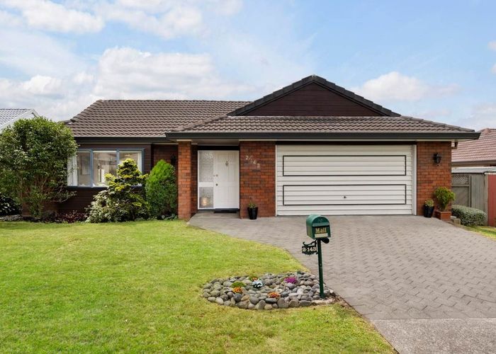  at 2/143 Millhouse Drive, Golflands, Auckland