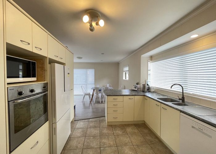  at 12 John Brooke Crescent, East Tamaki Heights, Manukau City, Auckland