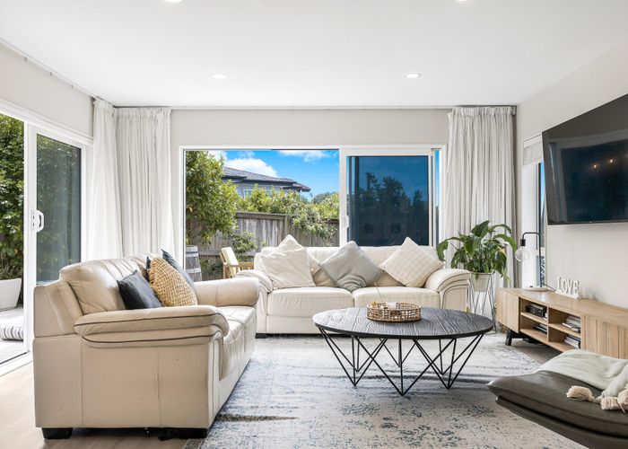  at 15 Somerset Place, Stanmore Bay, Rodney, Auckland