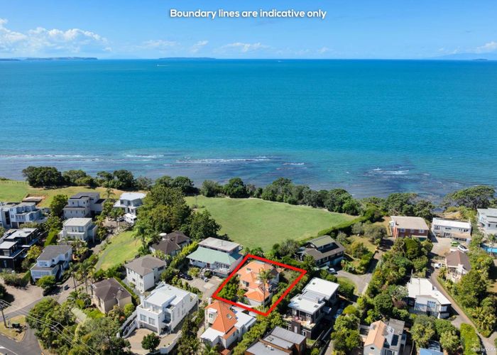  at 1/111 Beach Road, Castor Bay, North Shore City, Auckland