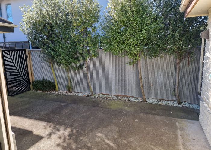  at 2/350 Worcester Street, Linwood, Christchurch City, Canterbury