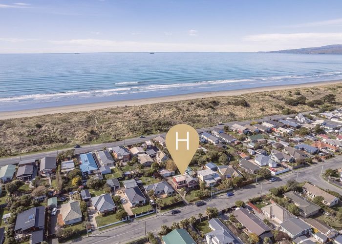  at 409 Pine Avenue, South New Brighton, Christchurch