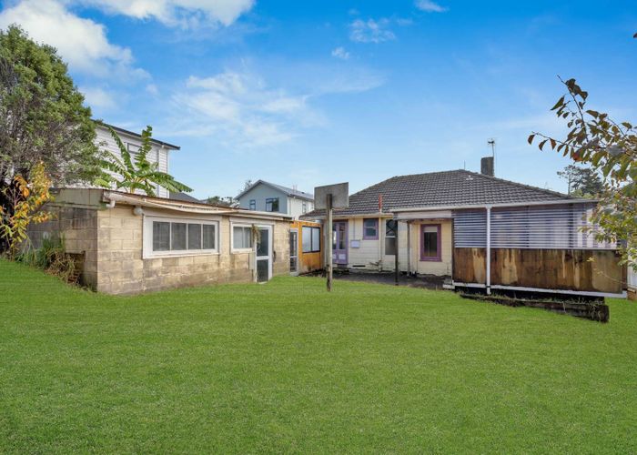  at 14 Nash Road, Mount Roskill, Auckland City, Auckland