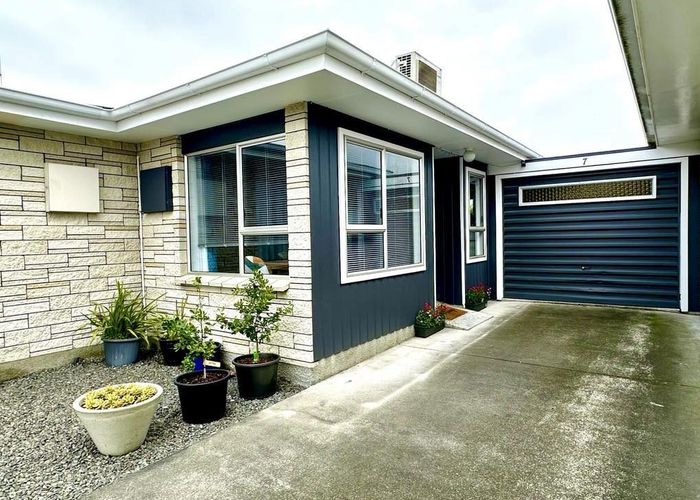  at 2/7 Gipps Place, Tamatea, Napier
