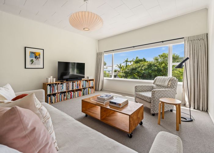  at 70 Seaview Road, Piha, Waitakere City, Auckland