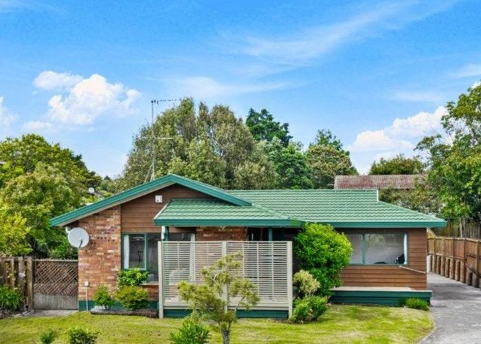  at 82 Kamara Road, Glen Eden, Auckland