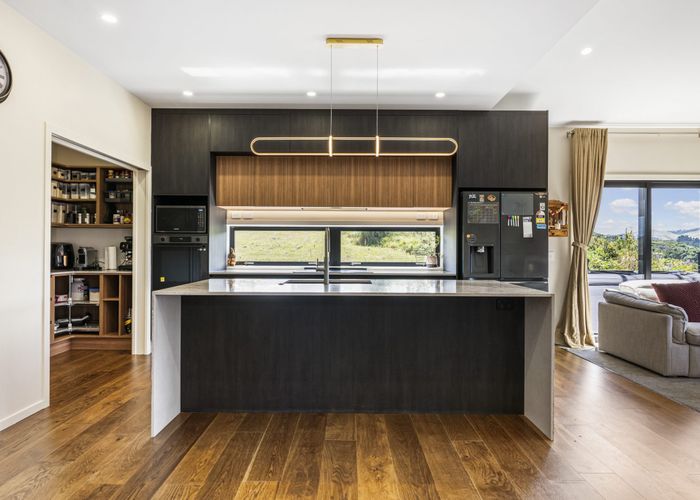  at 186 John Burke Drive, Aotea, Porirua