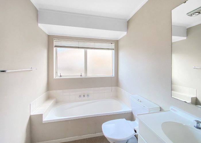  at 184 Burswood Drive, Burswood, Manukau City, Auckland