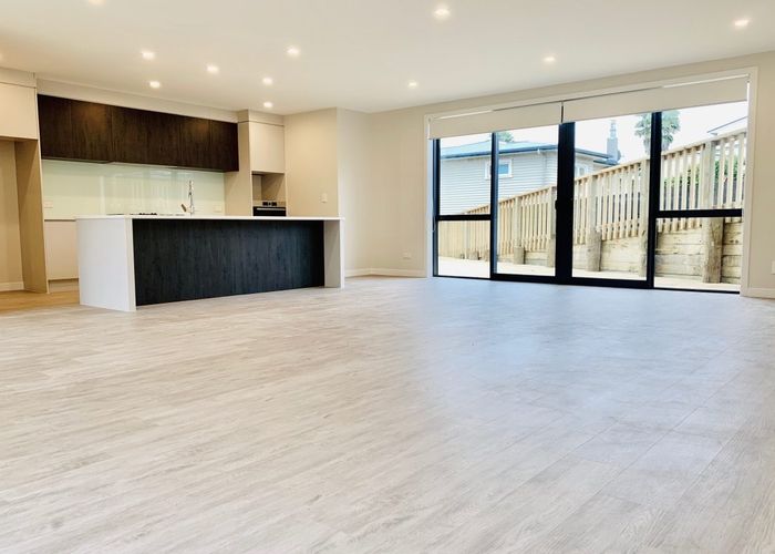  at 22b Dallinghoe Crescent, Milford, North Shore City, Auckland