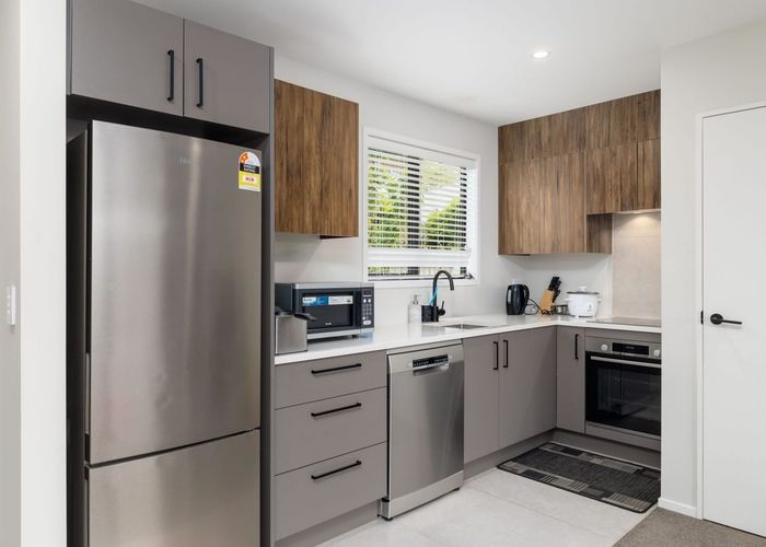  at 2/443 Madras Street, St. Albans, Christchurch City, Canterbury