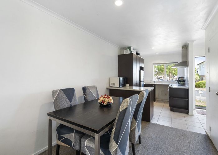  at 12 Brashier Circle, Sunnyvale, Waitakere City, Auckland