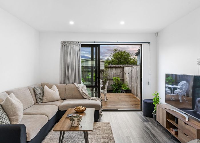  at 6/3 Abbotleigh Avenue, Te Atatu Peninsula, Waitakere City, Auckland