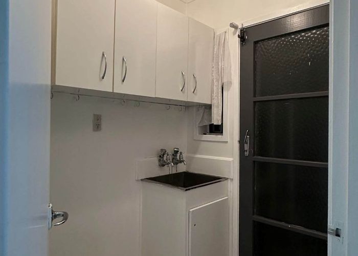  at 2/28 Imogene Way, Half Moon Bay, Manukau City, Auckland