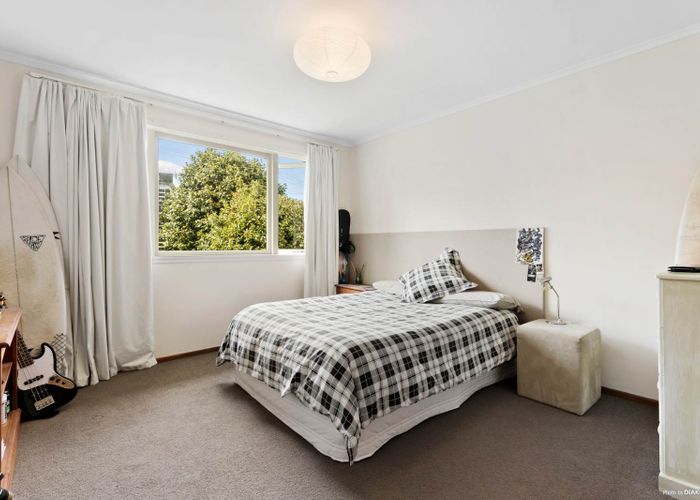  at 15 Havelock Avenue, Forrest Hill, Auckland