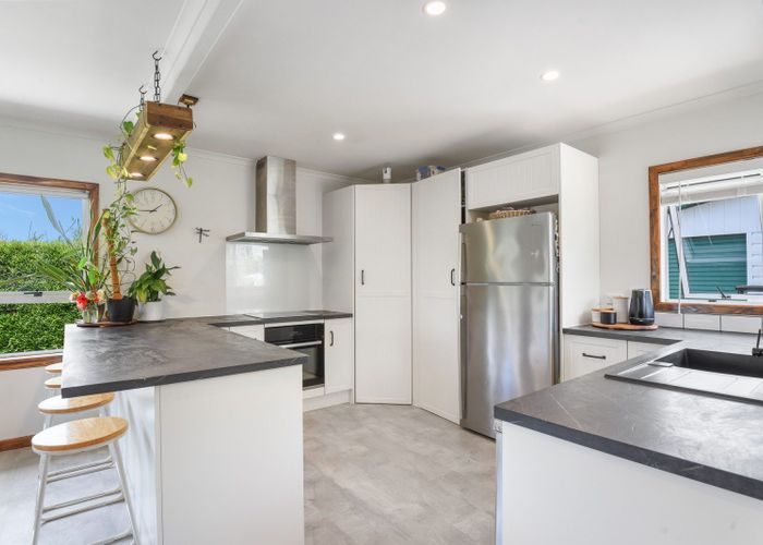  at 42 Island View Road, Western Heights, Rotorua, Bay Of Plenty