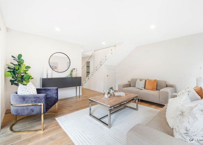  at 844C East Coast Road, Oteha, North Shore City, Auckland