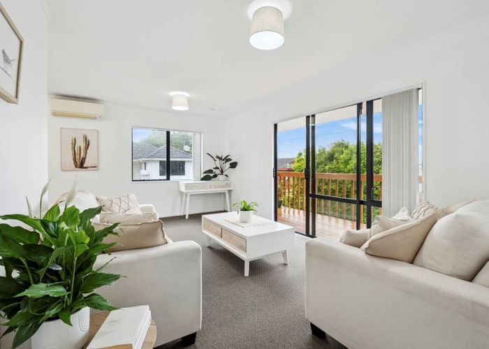  at 2/24 Richards Avenue, Forrest Hill, North Shore City, Auckland