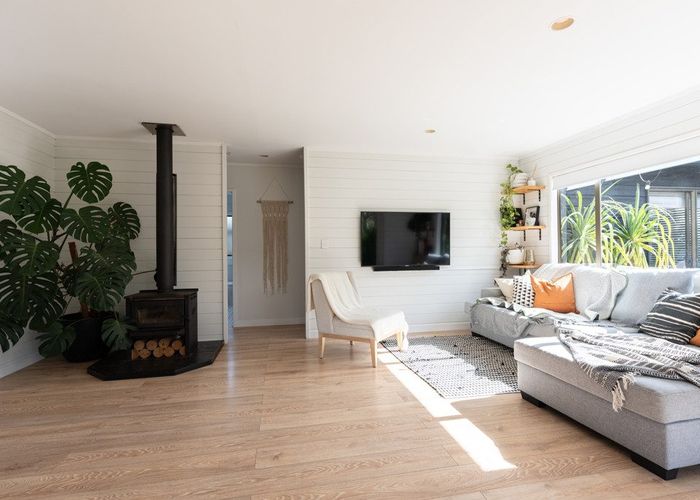  at 1/45 Unsworth Drive, Unsworth Heights, North Shore City, Auckland