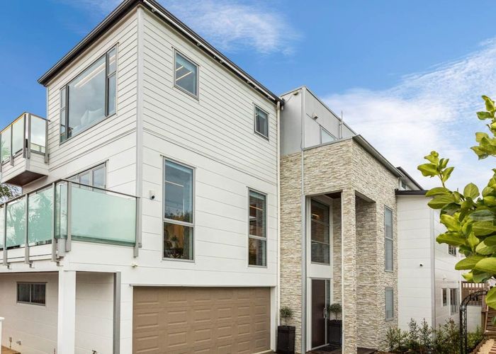  at 30B Hanlon Crescent, Narrow Neck, Auckland