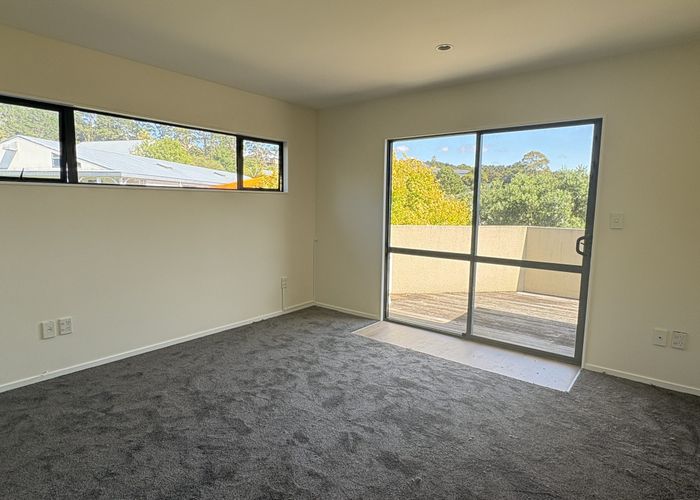  at 33 Bronzewing, Unsworth Heights, North Shore City, Auckland