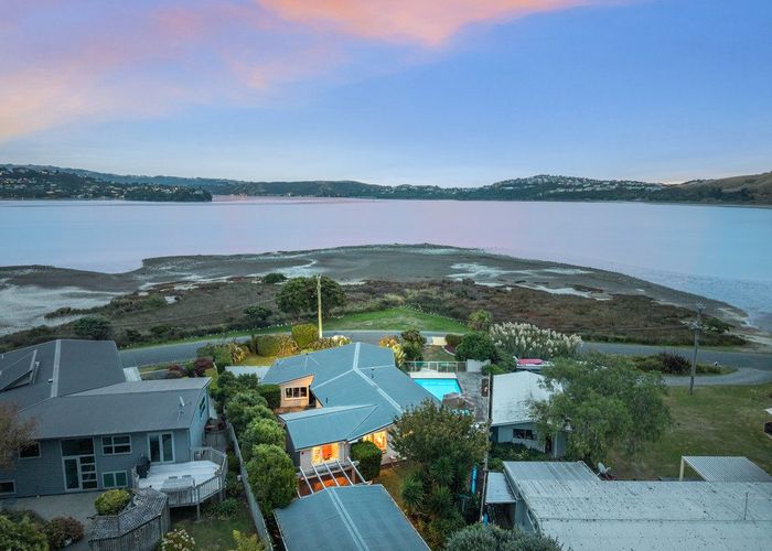 at 7 Motukaraka Point, Pauatahanui, Porirua, Wellington