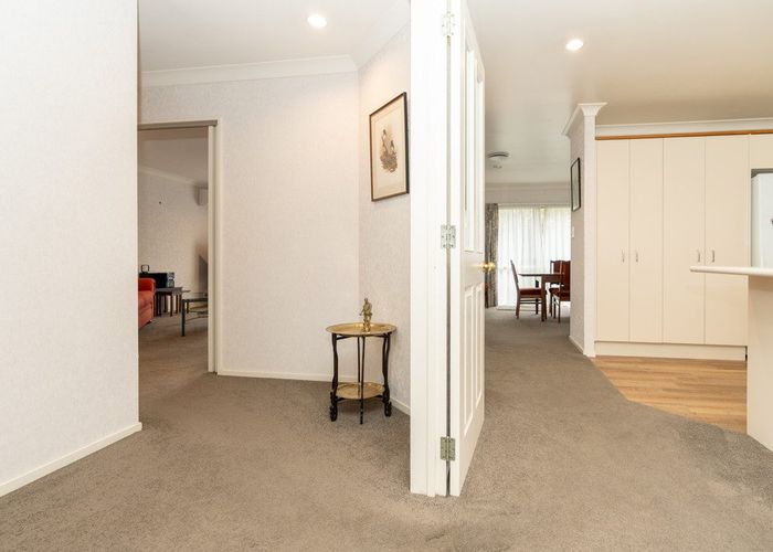  at 10 Canaandale Drive, Flagstaff, Hamilton