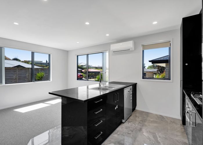  at 8A Frederick Place, Whalers Gate, New Plymouth, Taranaki