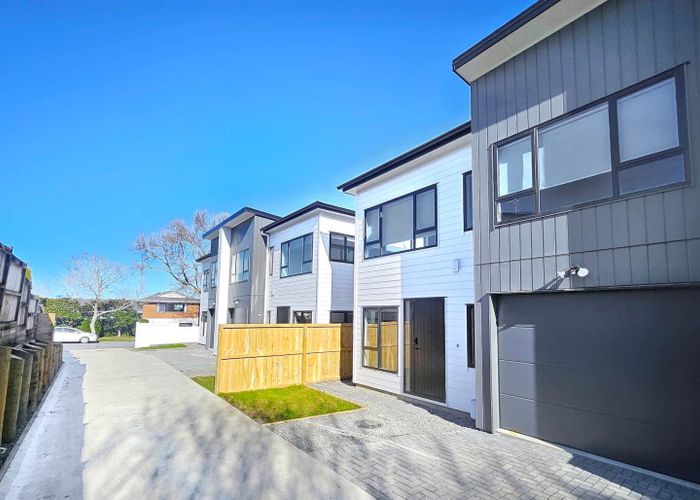 For sale 43D Mirrabooka Avenue, Botany Downs, Manukau City, Auckland homes.co.nz