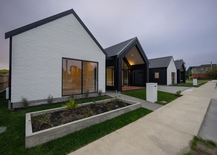  at 42 Kanuka Drive, Hokowhitu, Palmerston North, Manawatu / Whanganui