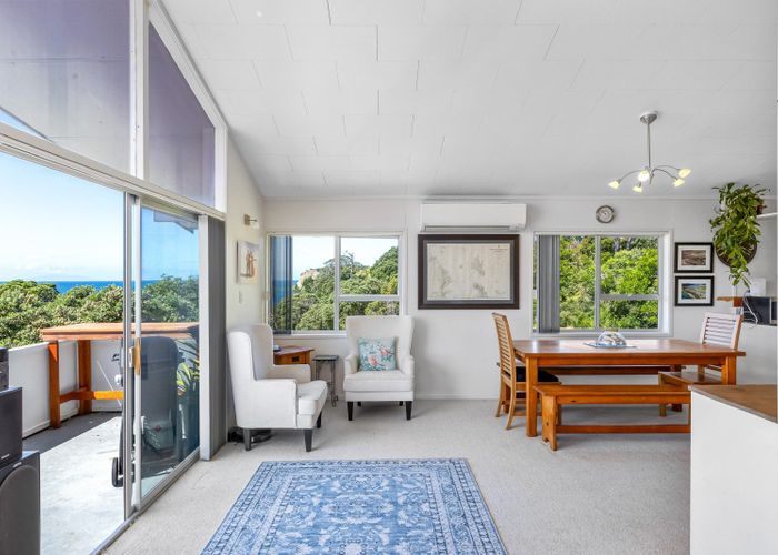  at 121 Pacific Parade, Army Bay, Rodney, Auckland