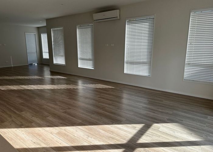  at 77 Granville Drive, Massey, Waitakere City, Auckland