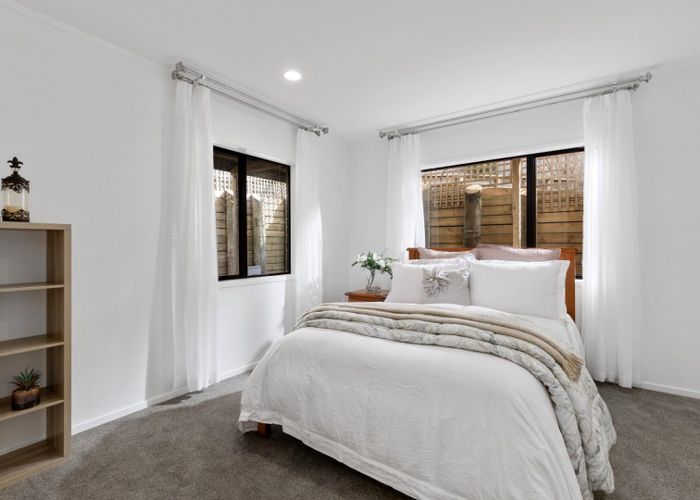  at 16 Strabo Place, Windsor Park, North Shore City, Auckland