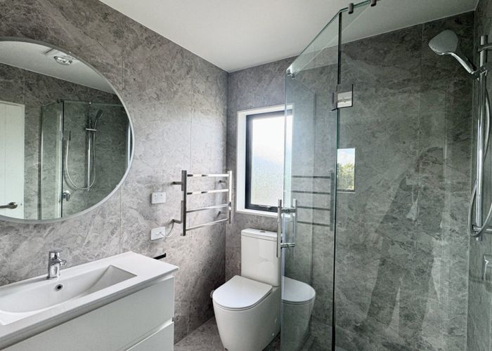  at 2/28 Alberta St, Point Chevalier, Auckland City, Auckland