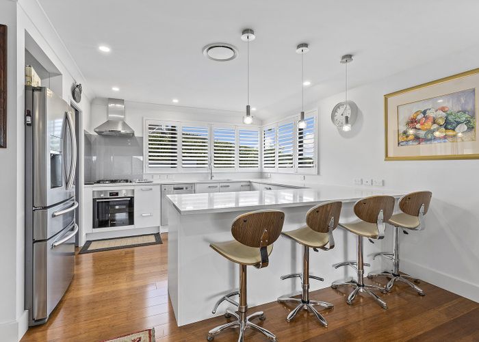  at 27 Satara Crescent, Khandallah, Wellington