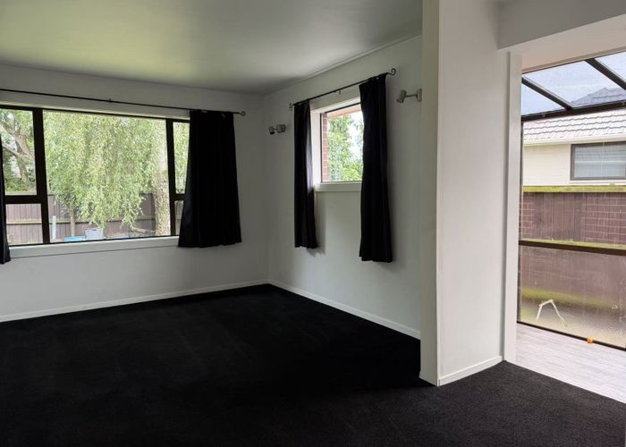  at 10 Oakhurst Place, Russley, Christchurch City, Canterbury