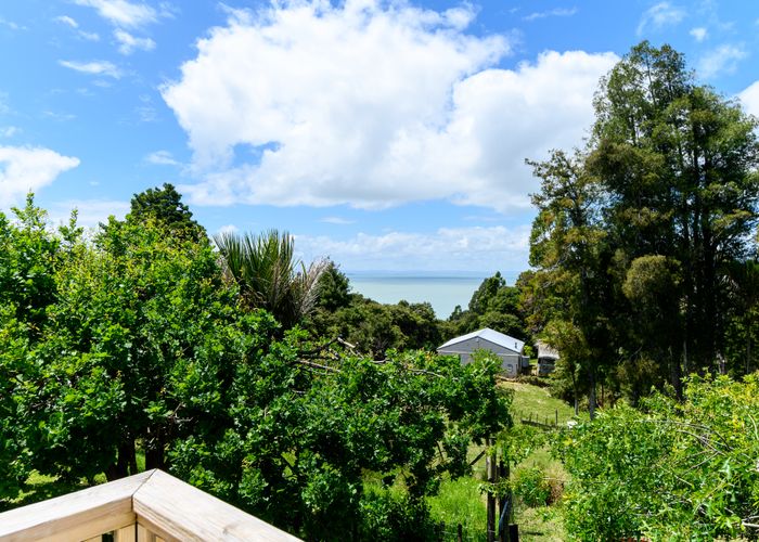  at 6 Shirley Road, Parau, Auckland