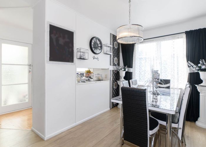  at 45A Pinedale Place, Henderson, Auckland