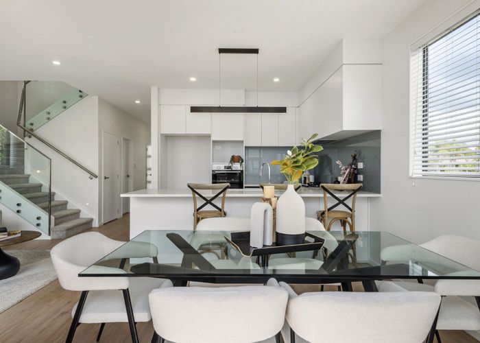  at 49A Meadowood Drive, Unsworth Heights, Auckland