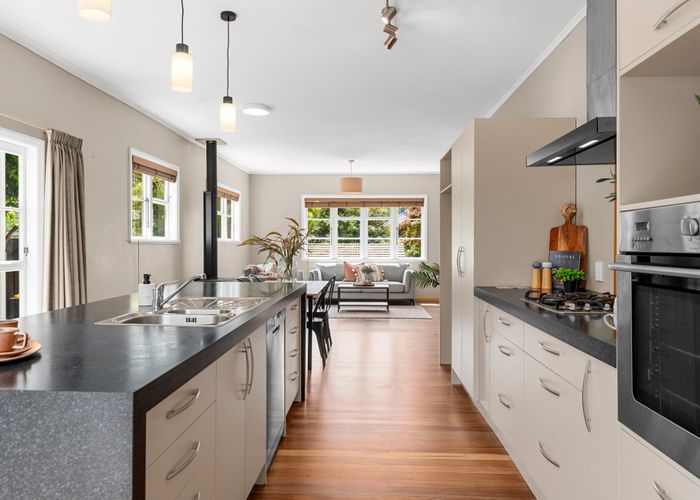  at 9 Plunket Terrace, Hamilton East, Hamilton