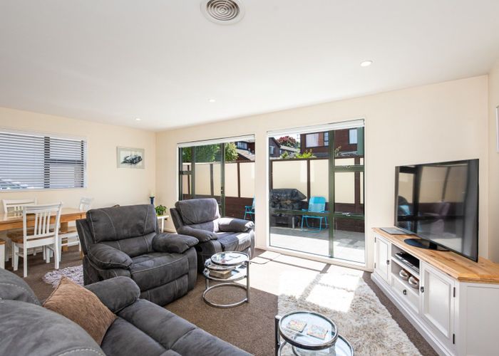  at 1/144A Karori Road, Karori, Wellington