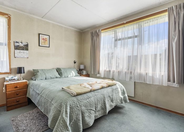  at 102 Chingford Close, Mangere, Auckland