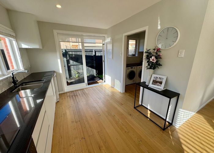  at 33 Noall Street, Te Atatu Peninsula, Auckland