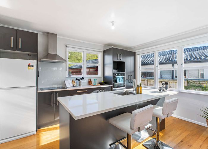  at 5 Toatoa Place, Mangere Bridge, Auckland