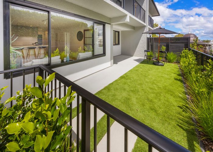  at 2/29 Sentinel Road, Herne Bay, Auckland City, Auckland